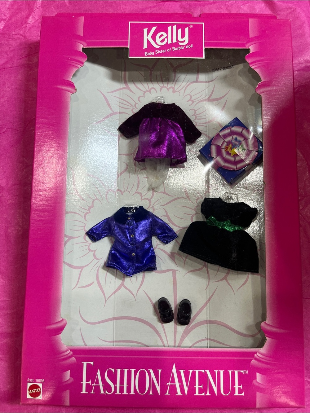 1998 Kelly Fashion Avenue Doll Outfit Set - Party Mix - NRFB